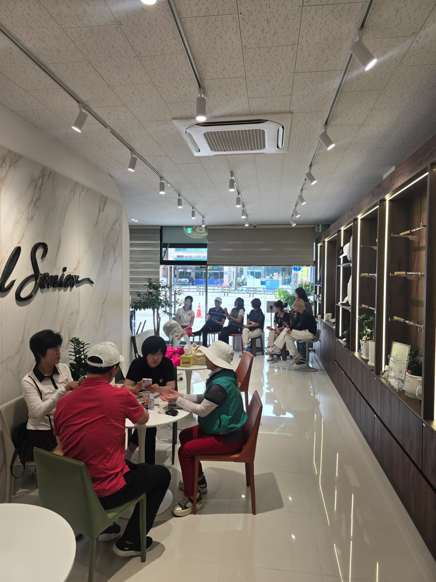 KakaoTalk_260807_130446_61.jpg